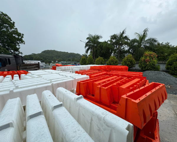 Dải phân cách giao thông HDPE