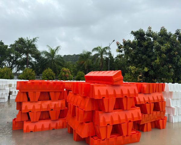 Dải phân cách giao thông HDPE