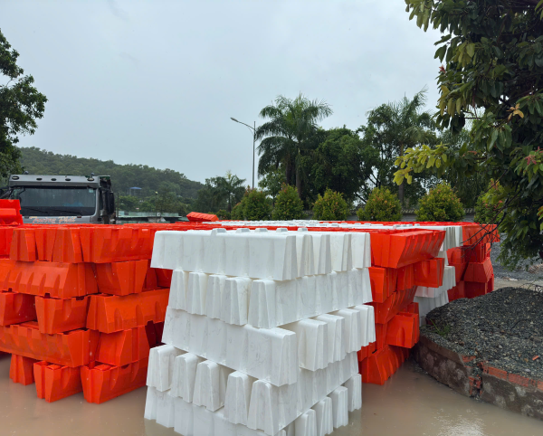 Dải phân cách giao thông HDPE