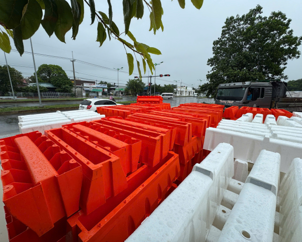 Dải phân cách giao thông HDPE